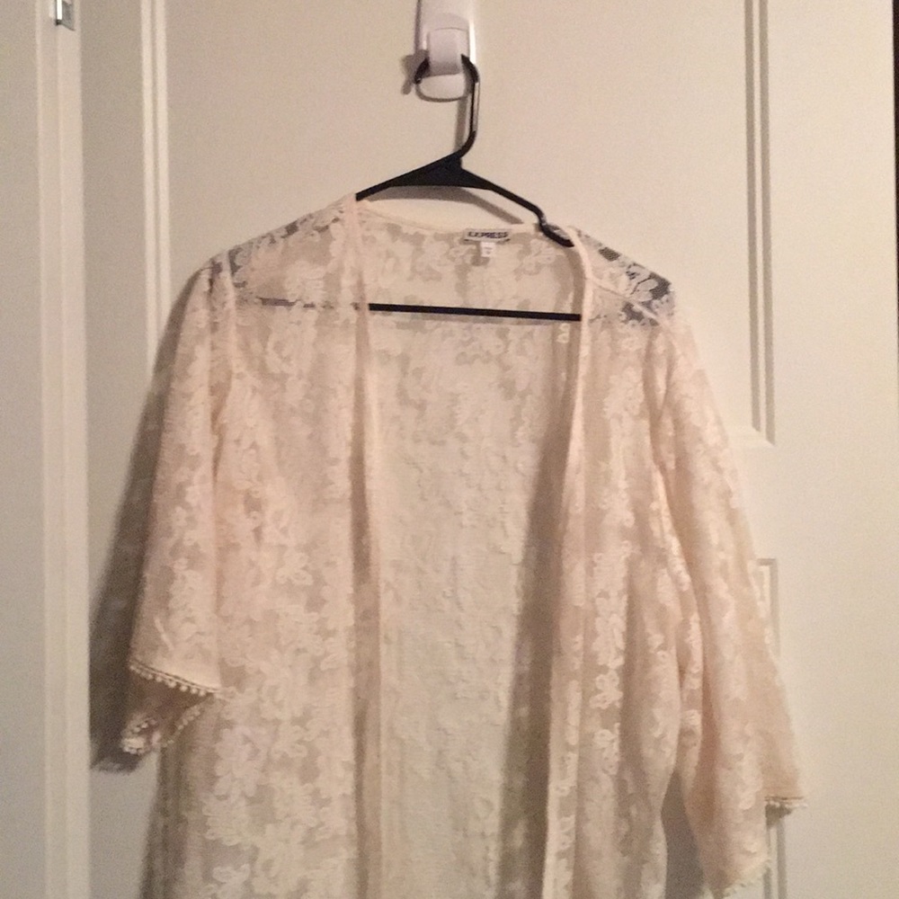 Express cream colored kimono